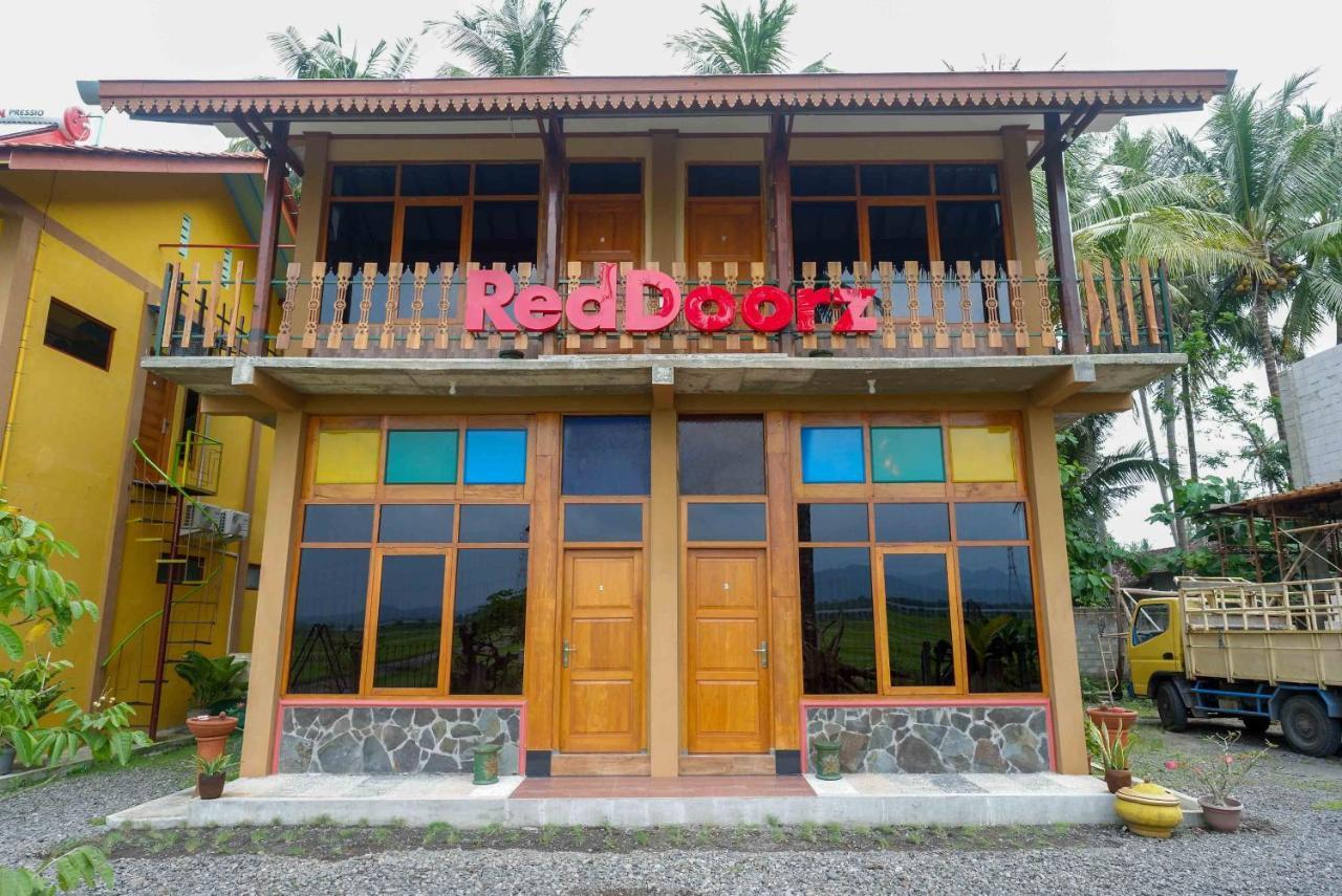 Reddoorz Near Yogyakarta International Airport Hotel Glagah  Luaran gambar